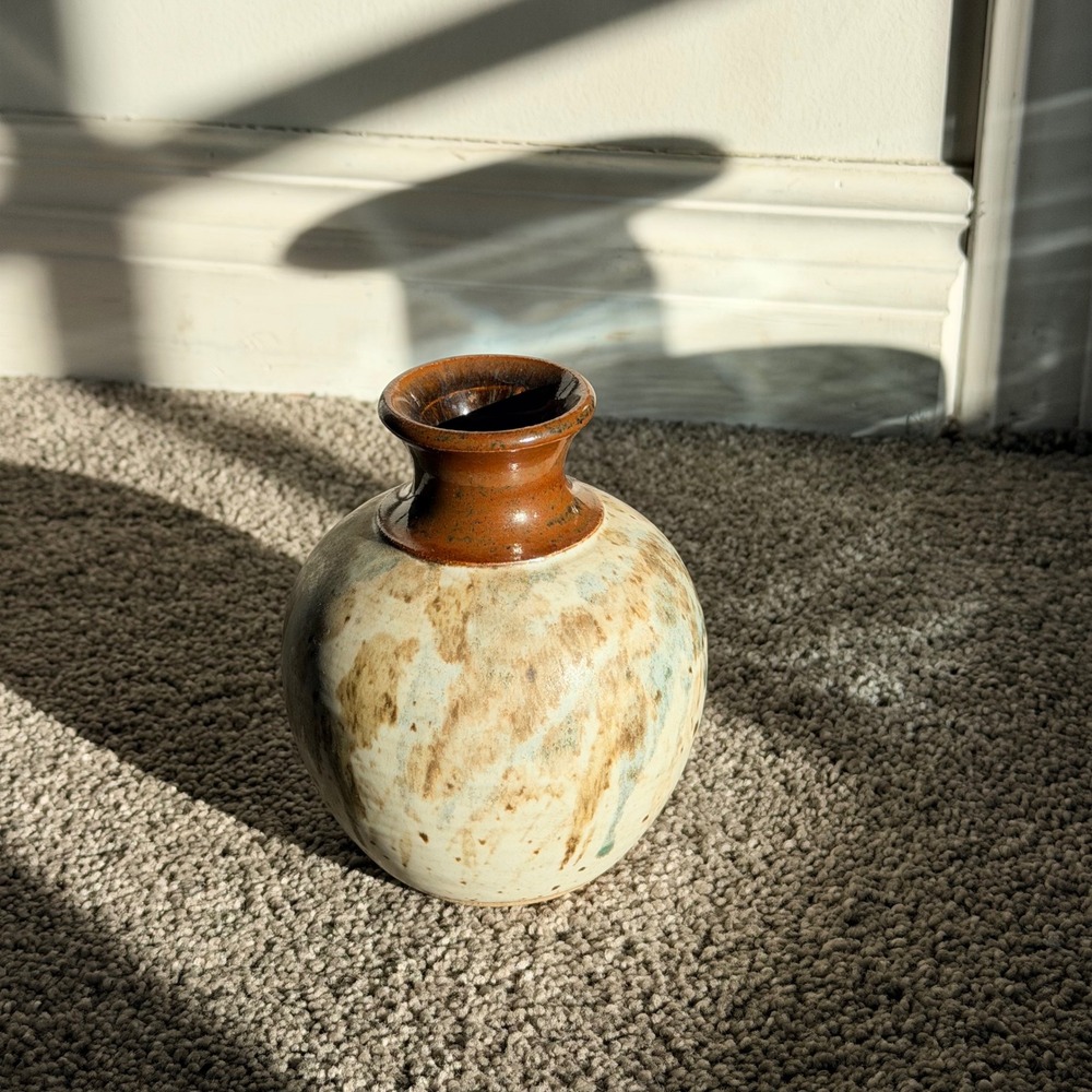 B Linda Signed Studio Pottery Bud Vase Earth Tone Glaze Stoneware Art Pottery